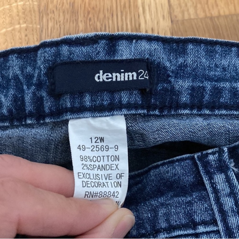 Vintage 80’s Embroidered Jeans - Picture 3 of 5